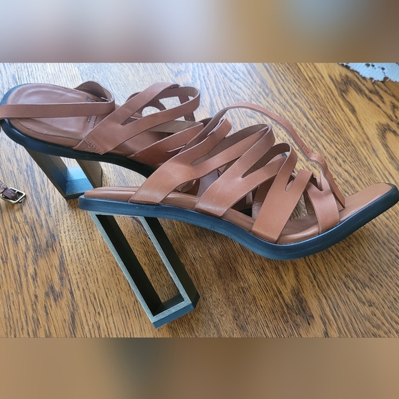 Jeffrey Campbell "Impulsive" Tan Strappy Heels With Bronze Metal Heel - Picture 5 of 8